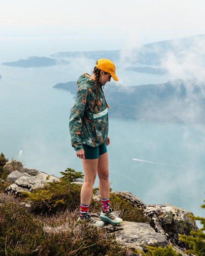 Viento Windshell Anorak - Palm Camo Deep Sea - Lifestyle