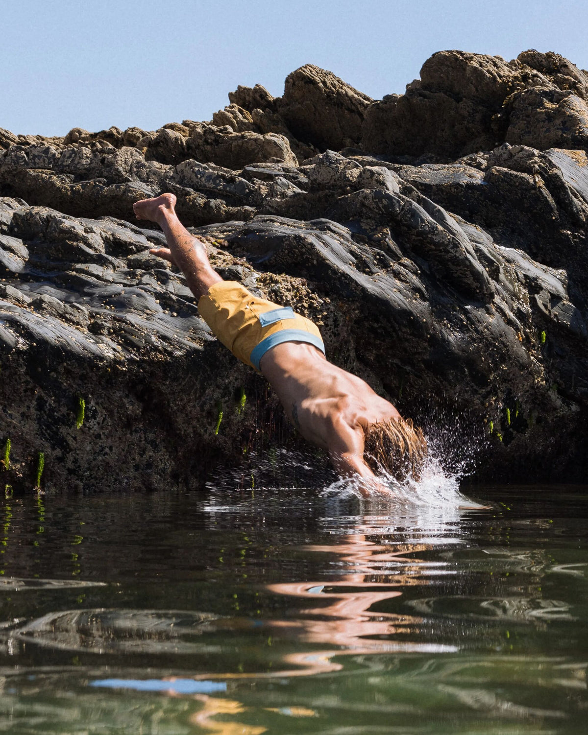 Cruiser NetPlus® 19" Boardshort - Spruce Yellow - Lifestyle