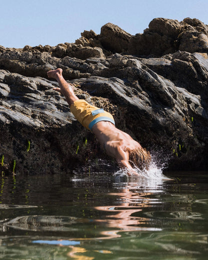 Cruiser NetPlus® 19" Boardshort - Spruce Yellow - Lifestyle