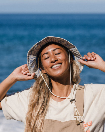 Shaded Bucket Hat - Strata Swirl Birch - Lifestyle - Female