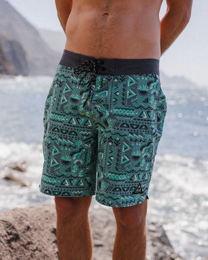 Cruiser Netplus® 19" Boardshort - Elemental Geo Arctic - Lifestyle
