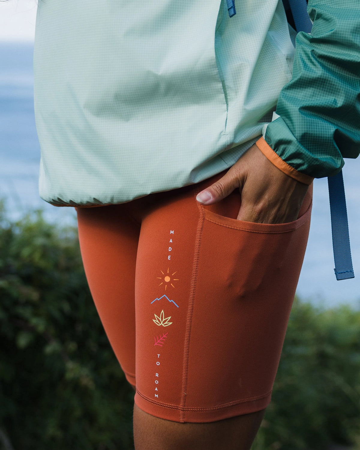 Mantra Active Short - Baked Clay - Lifestyle