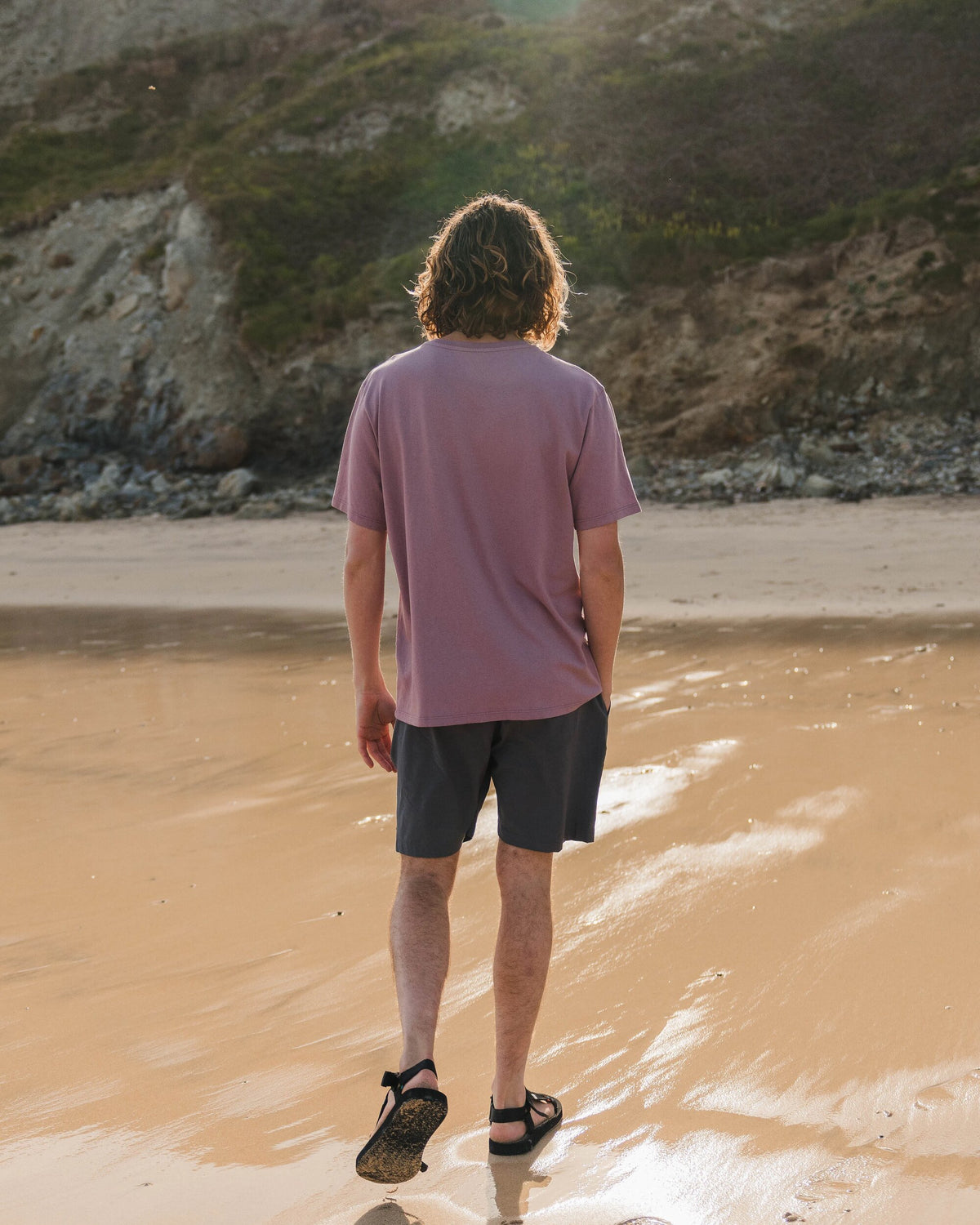 Yuca T-Shirt - Grape - Lifestyle