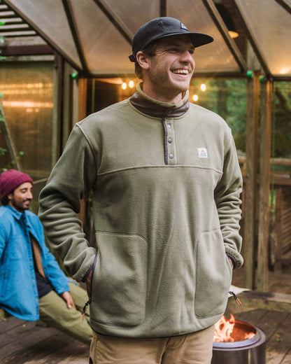 Dusk Polartec® Fleece - Dusty Olive - Lifestyle