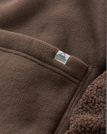 Nash Fleece - Coffee - Flatlay
