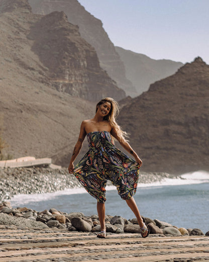 Daylily Loose Trouser - Abstract Seaweed Tidal Blue - Lifestyle