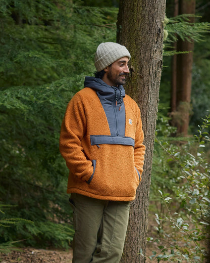 Woodland Polar-lined Sherpa Fleece - Retro Orange - Lifestyle