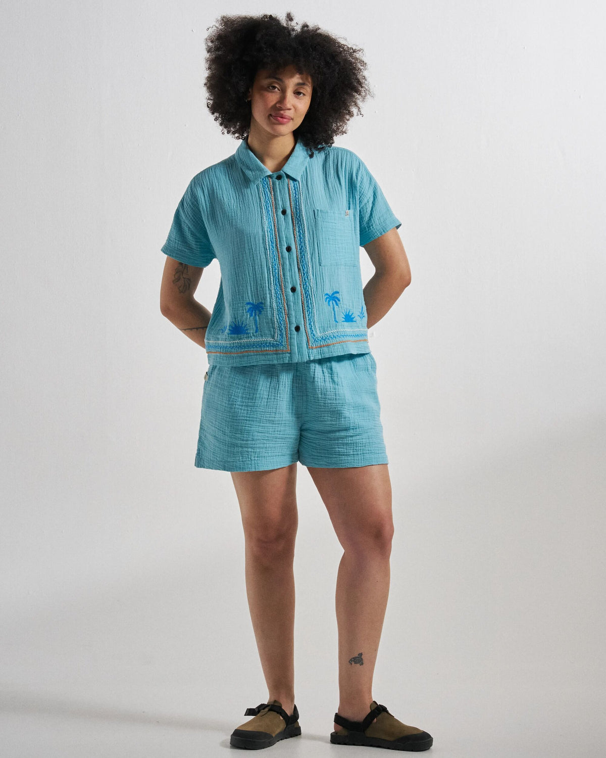 Waveney Cotton Short - Retro Blue  - Studio Model