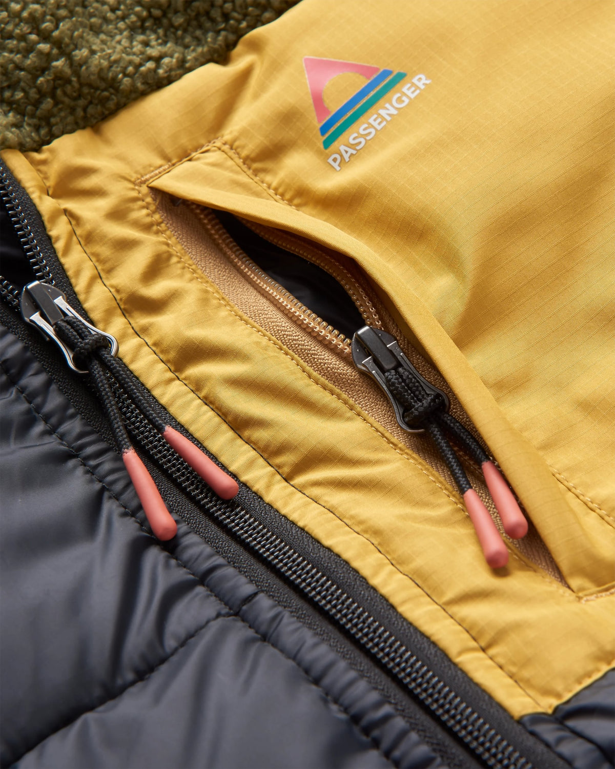 Journey Insulated Jacket - Black/Khaki - Flatlay