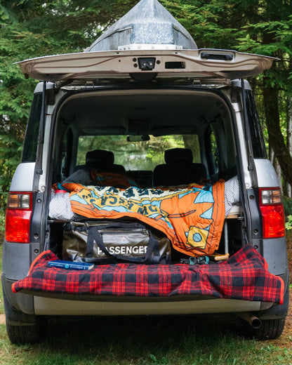 Cabin Sherpa Blanket - Retro Orange - Lifestyle