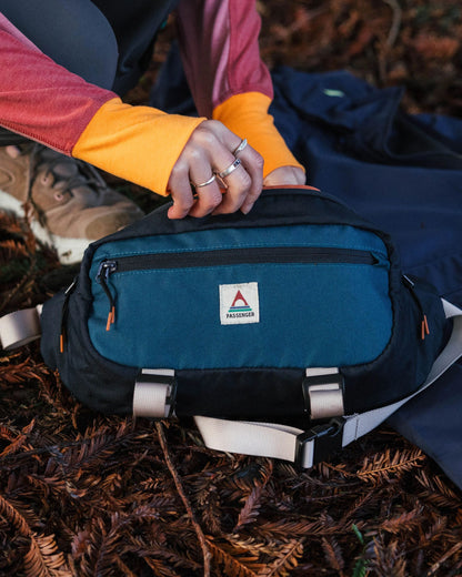 Boondocker Hip Pack - Tidal Blue - Lifestyle - Female