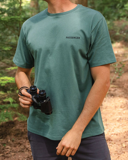 Roamer Men's T-Shirt - Deep Ocean - Lifestyle
