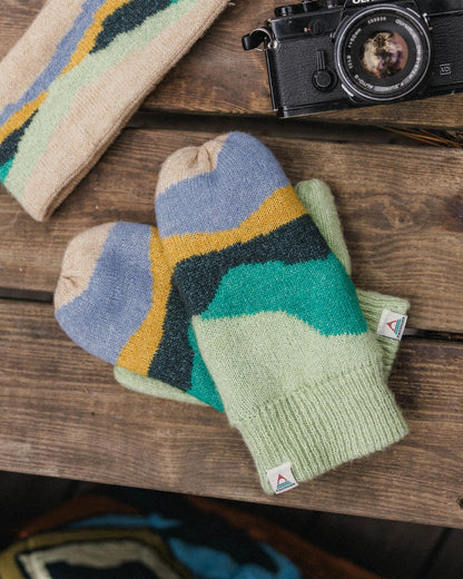 Scenic Fleece Lined Mittens - Scenic Dark Fern - Lifestyle