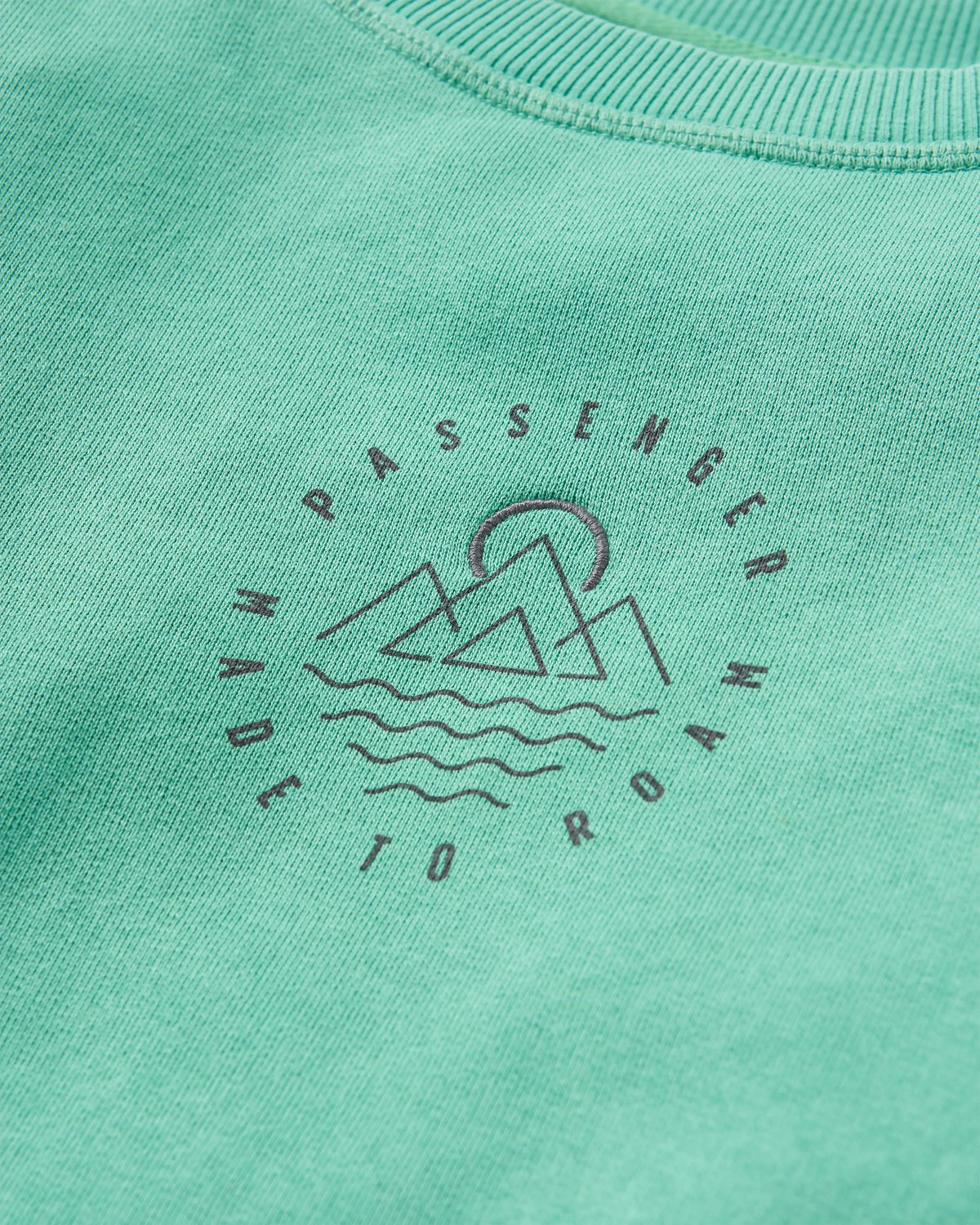 Remote Sweatshirt - Green Spruce - Flatlay