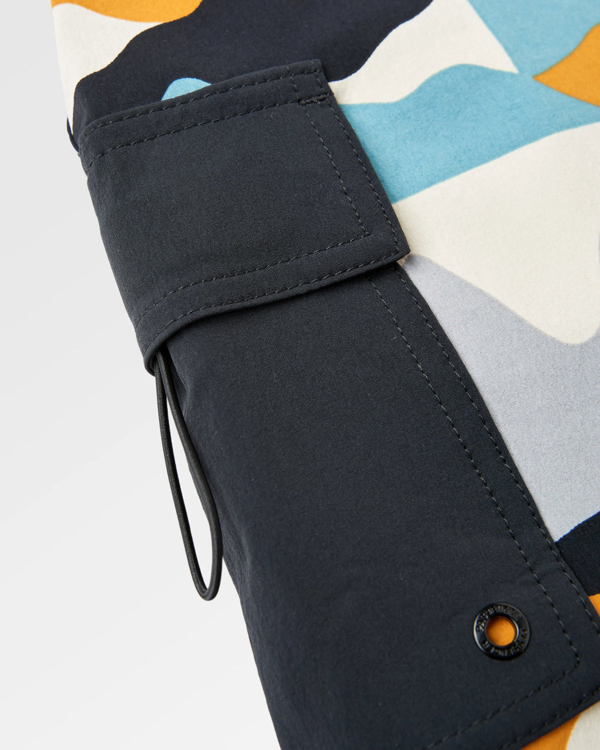Cutback NetPlus® 17" Boardshort - Vista Patchwork Arctic - Flatlay
