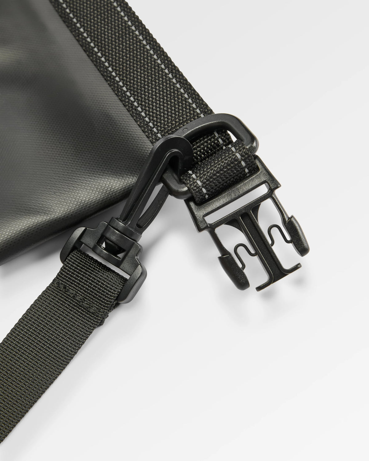 Tide 30L Dry Bag - Black - Flatlay
