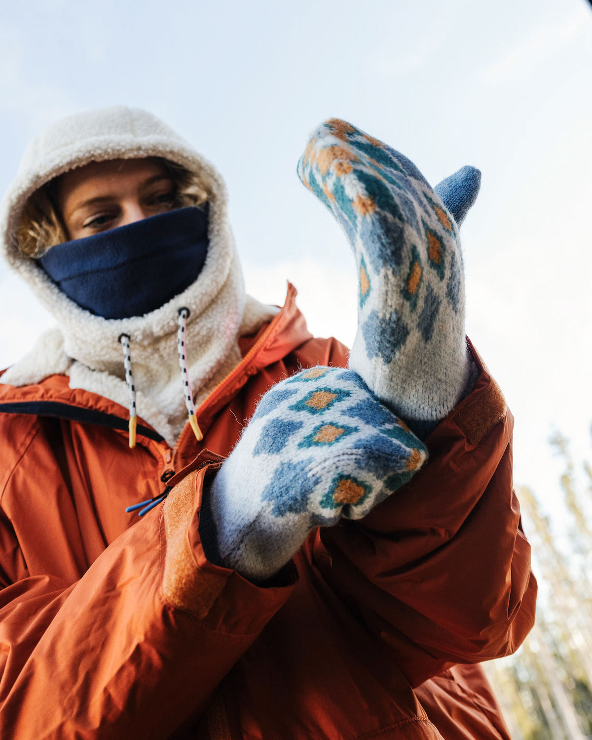 Wave Fleece Lined Mittens - Vintage White - Lifestyle