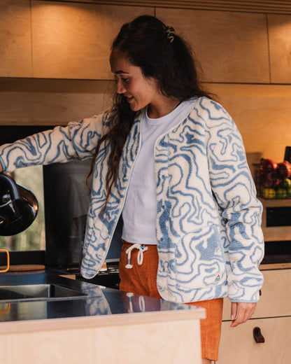 Iris Collarless Fleece - Strata Swirl Birch - Lifestyle