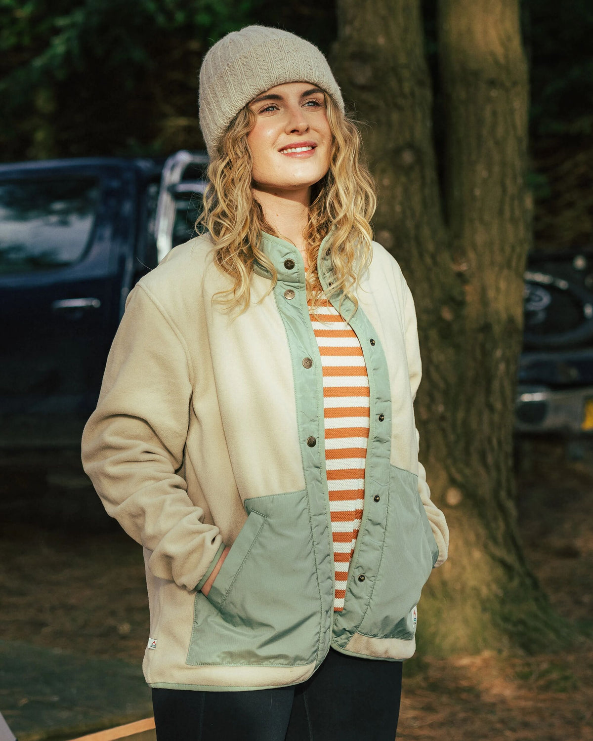 Navegado Polar Fleece - Oatmeal - Lifestyle