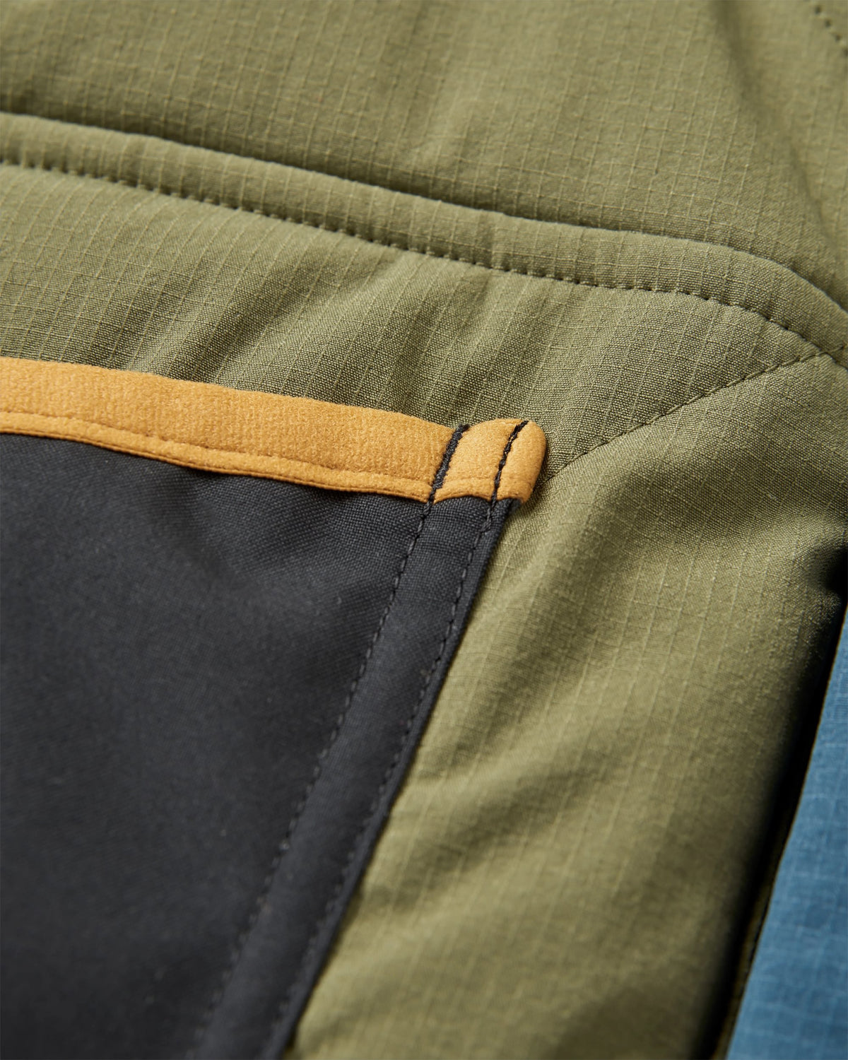 Campscape Fleece Lined Parka - Black/Khaki - Flatlay