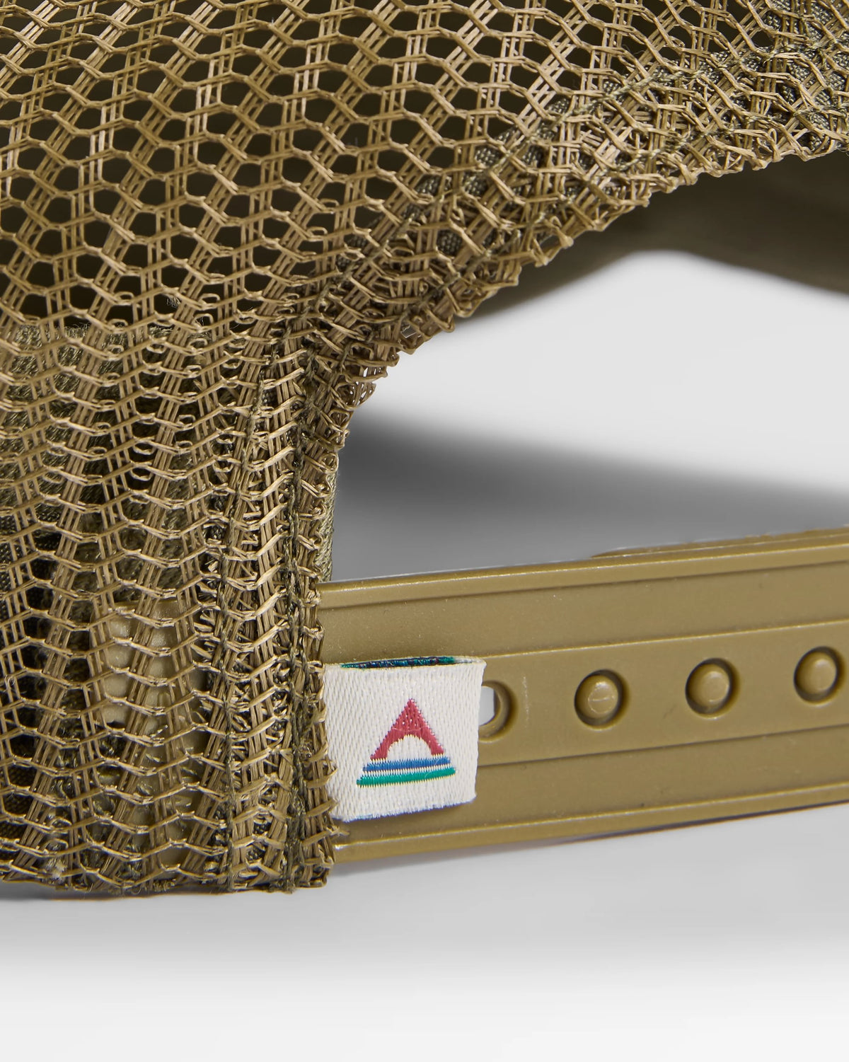 Elements Core Trucker - Khaki - Flatlay