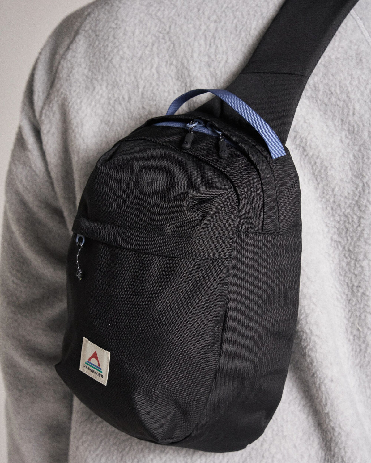 Boondocker Sling 8L - Black - Studio Model