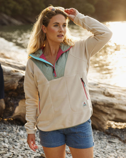 Juana Polar Hooded Fleece - Oatmeal - Lifestyle