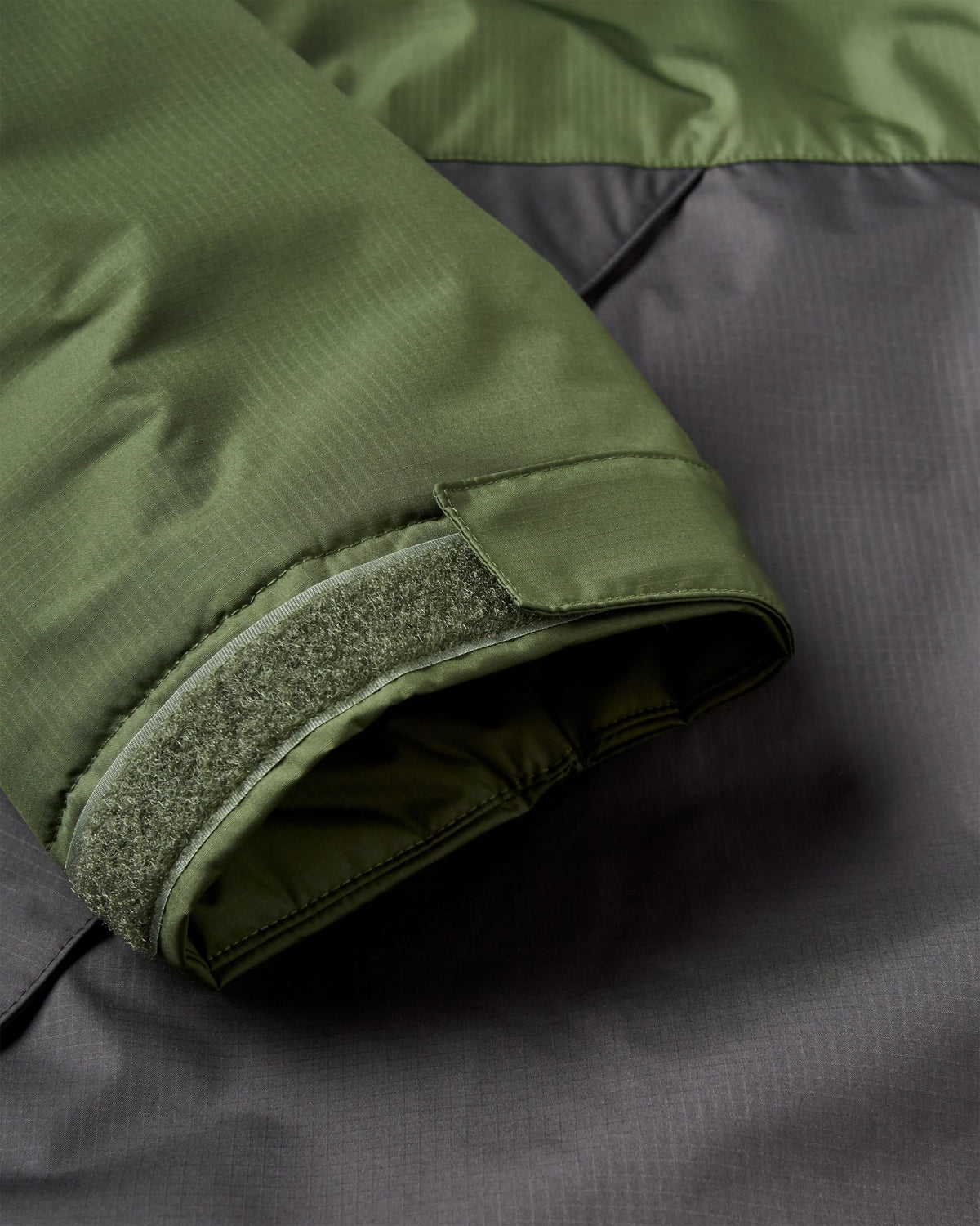 Tempest Waterproof Changing Robe - Fir Tree/ Black - Flatlay