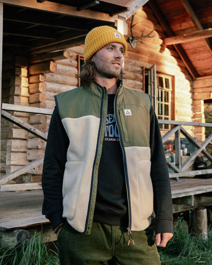 Offgrid Sherpa Fleece Vest - Oatmeal/Khaki - Lifestyle