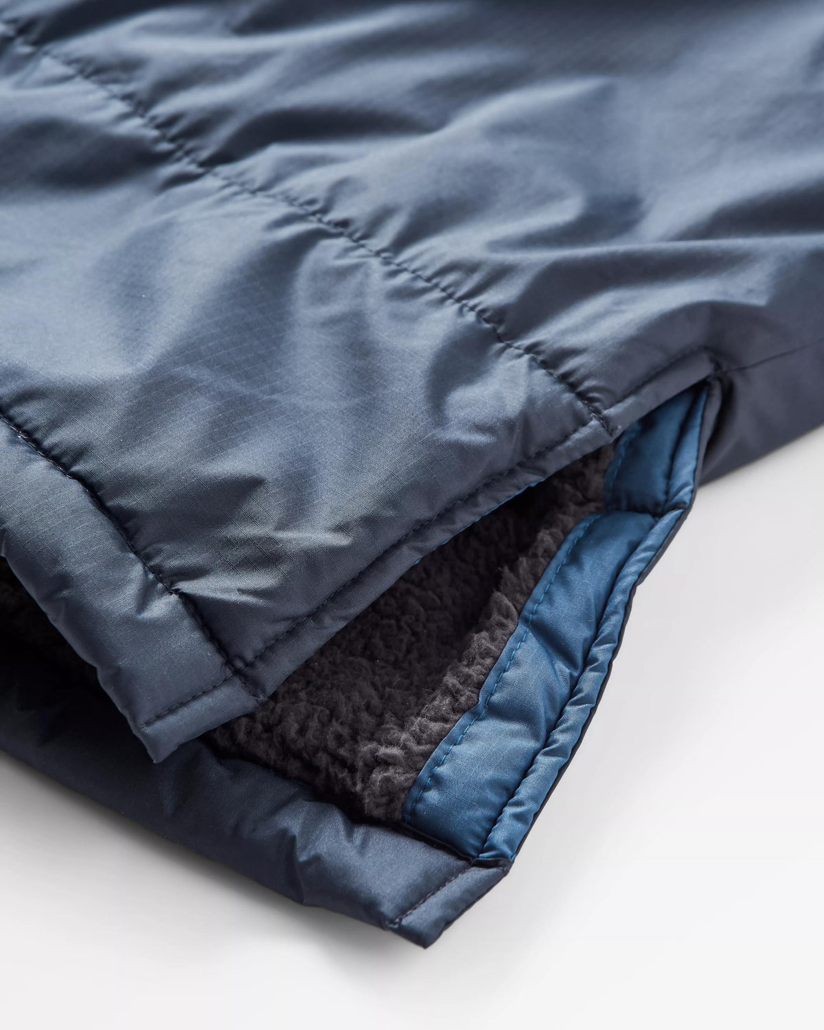 Waves Sherpa Lined Changing Robe - Dark Denim/ Deep Navy - Flatlay