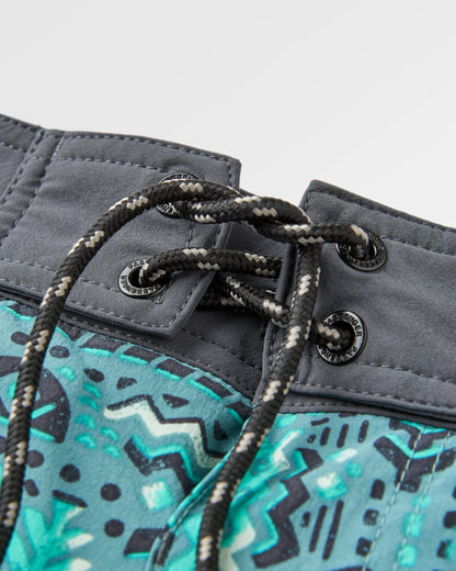 Cruiser Netplus® 19" Boardshort - Elemental Geo Arctic - Flatlay