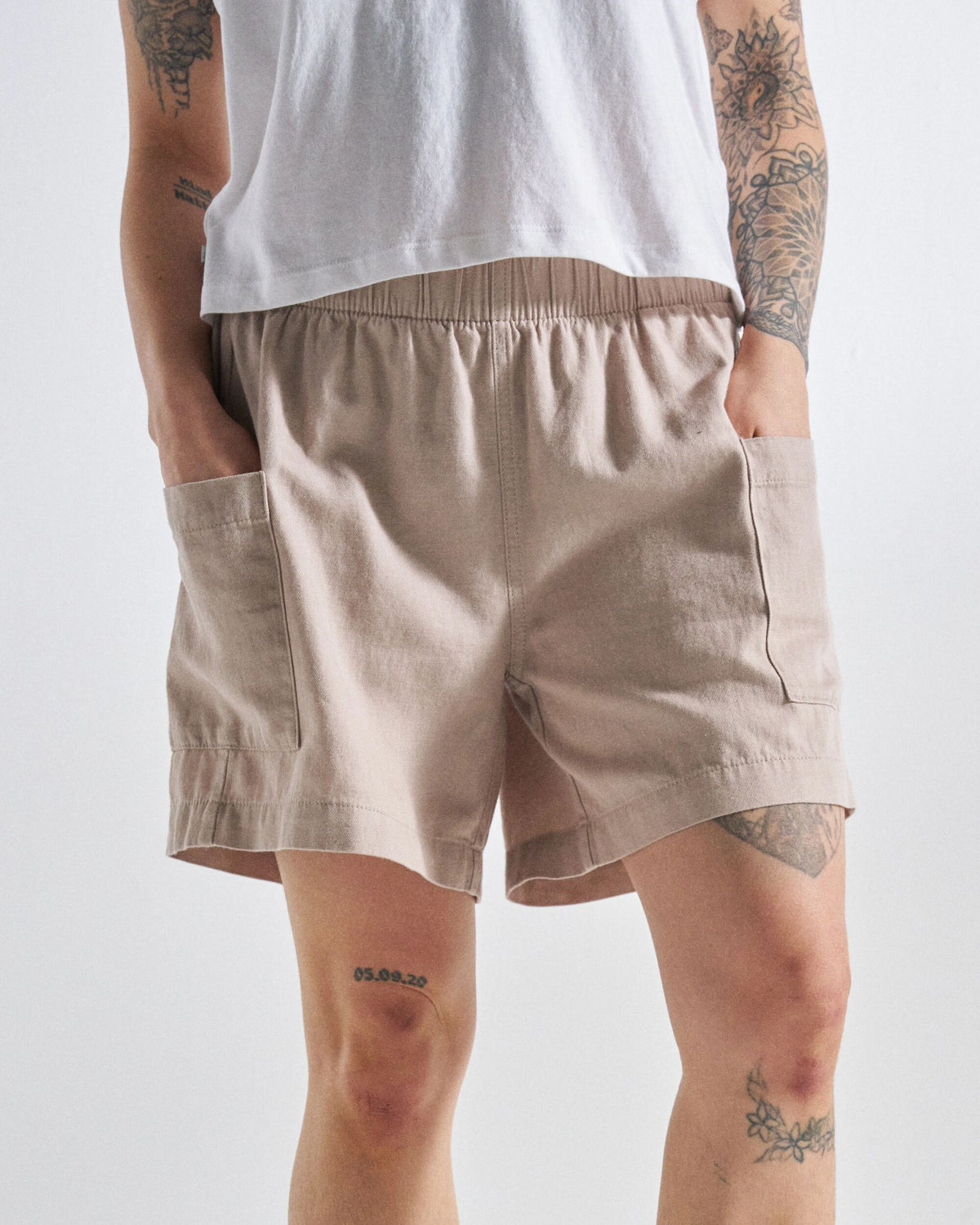 Whirl Lightweight Short - Simply Taupe - Studio Model