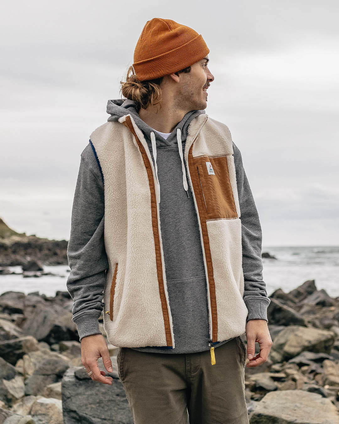 Canyon Deep-Pile Sherpa Vest - Off White - Lifestyle