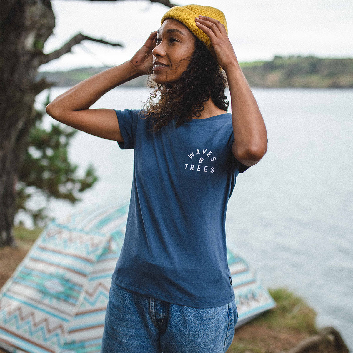 Penida T-Shirt - Dark Denim - Lifestyle