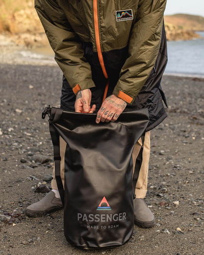 Tide 30L Dry Bag - Black - Lifestyle