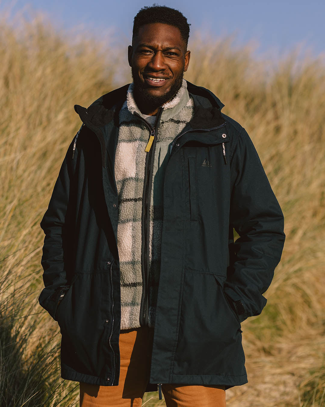 Remote Jacket - Deep Navy - Lifestyle