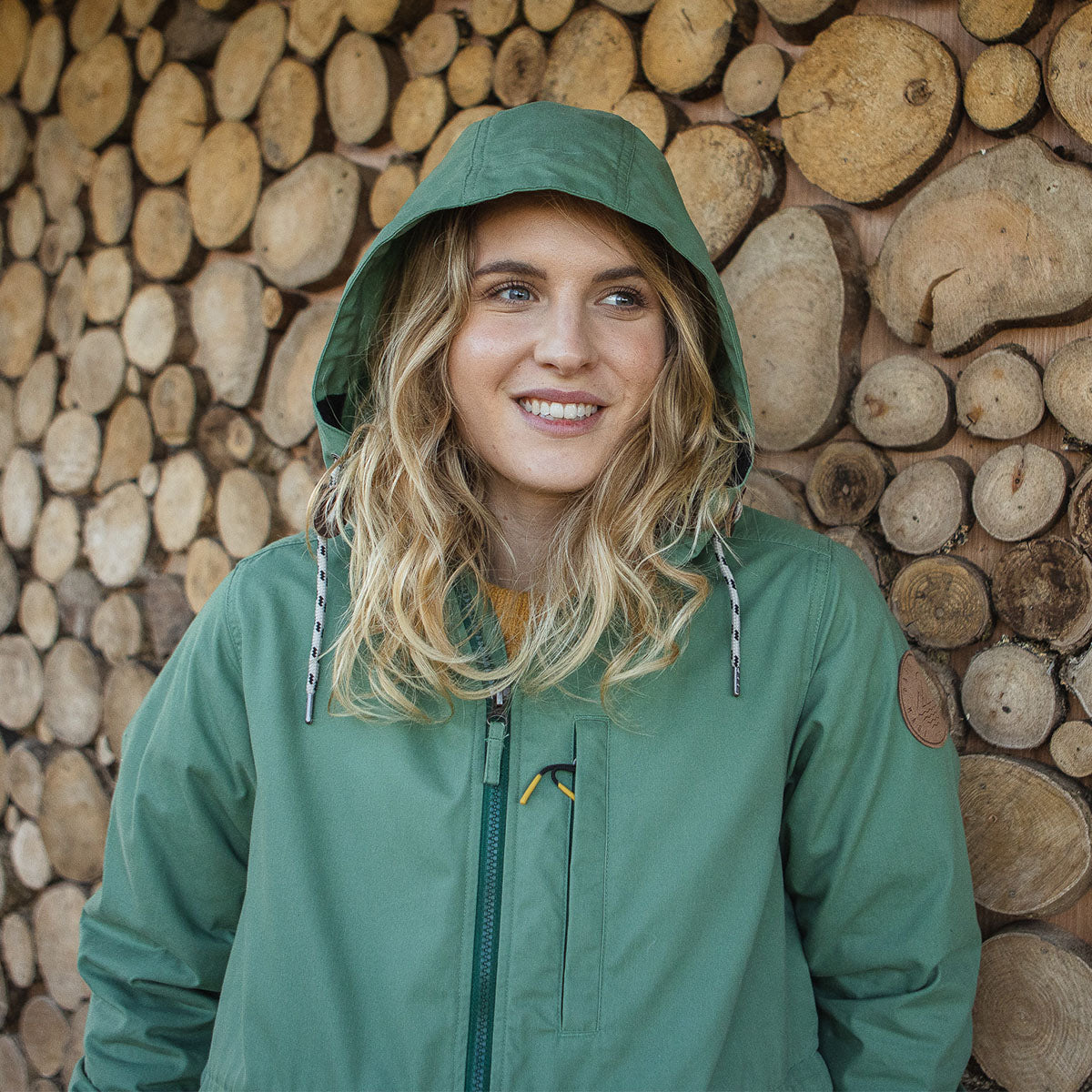 Heather Lightweight Anorak - Dark Ivy - Lifestyle