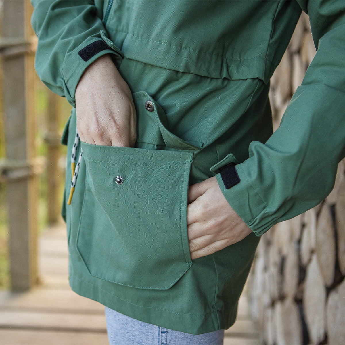 Heather Lightweight Anorak - Dark Ivy - Lifestyle