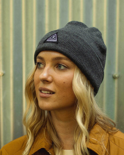 Core Low-Top Beanie - Charcoal - Lifestyle