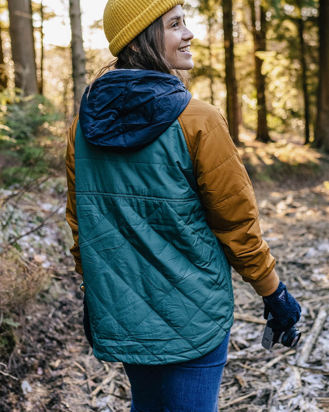 Ocean Insulated Anorak - Deep Ocean - Lifestyle
