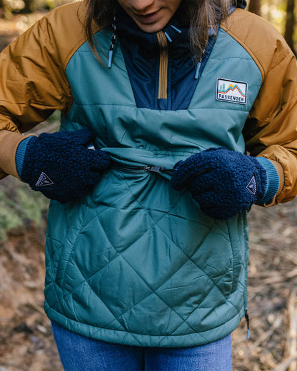 Ocean Insulated Anorak - Deep Ocean - Lifestyle