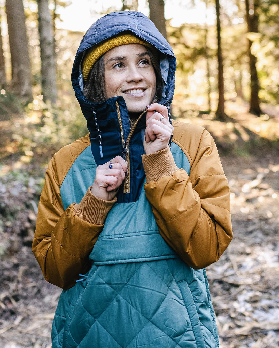 Ocean Insulated Anorak - Deep Ocean - Lifestyle