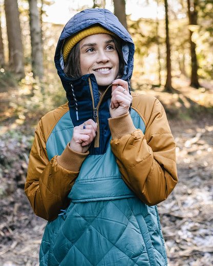 Ocean Insulated Anorak - Deep Ocean - Lifestyle