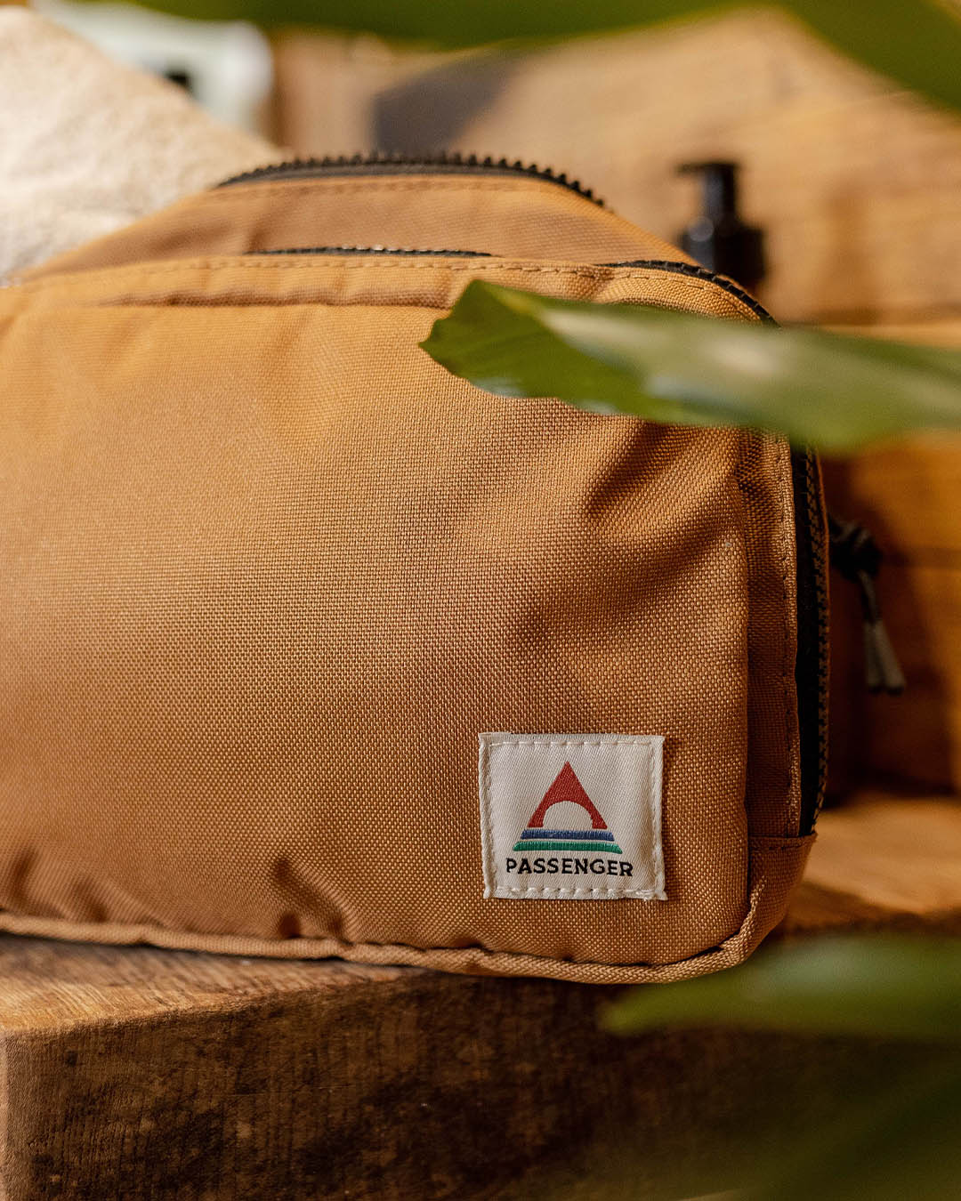 Travel Wash Kit - Golden Brown - Lifestyle
