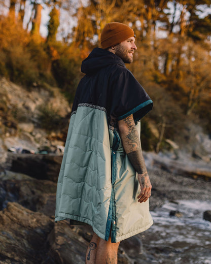 Outback Pull Over Changing Robe - True Black/Pistachio - Lifestyle