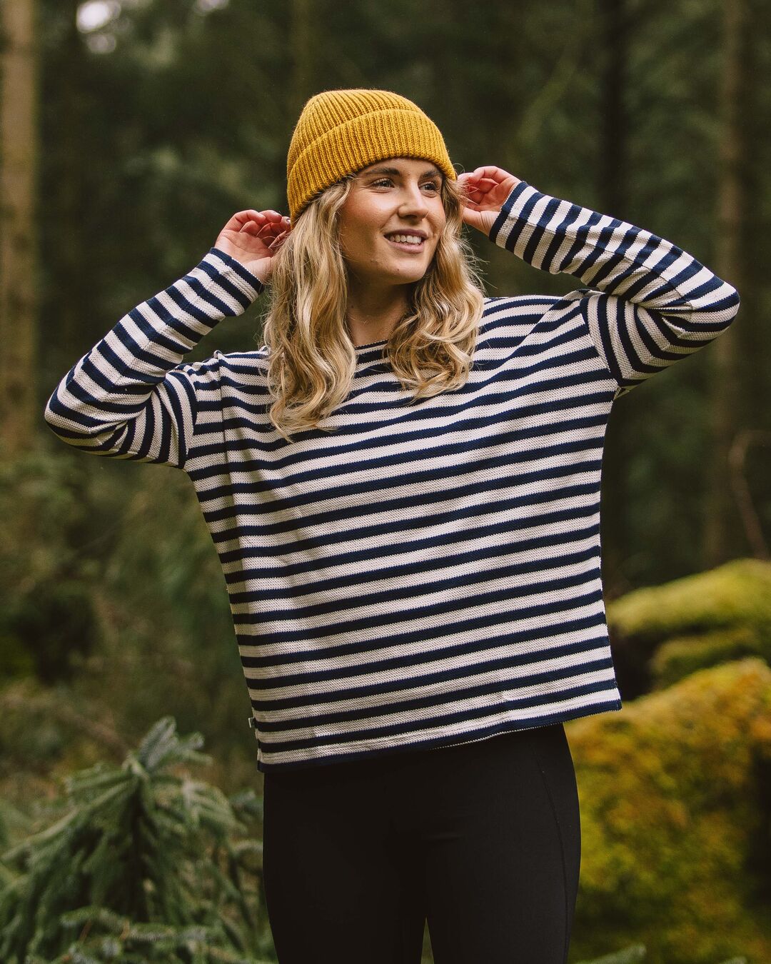 Panorama Striped LS T-Shirt - Deep Navy - Lifestyle