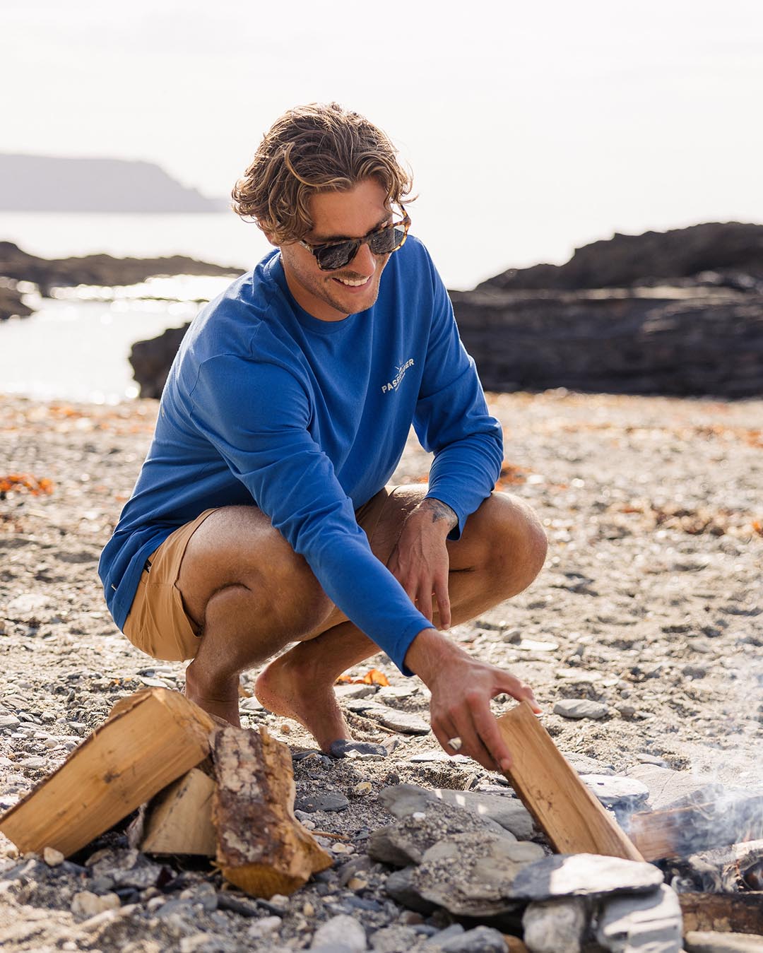 Roam Free LS T-Shirt - True Blue - Lifestyle